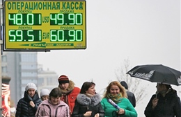 Nga chuyển hướng chính sách tiền tệ